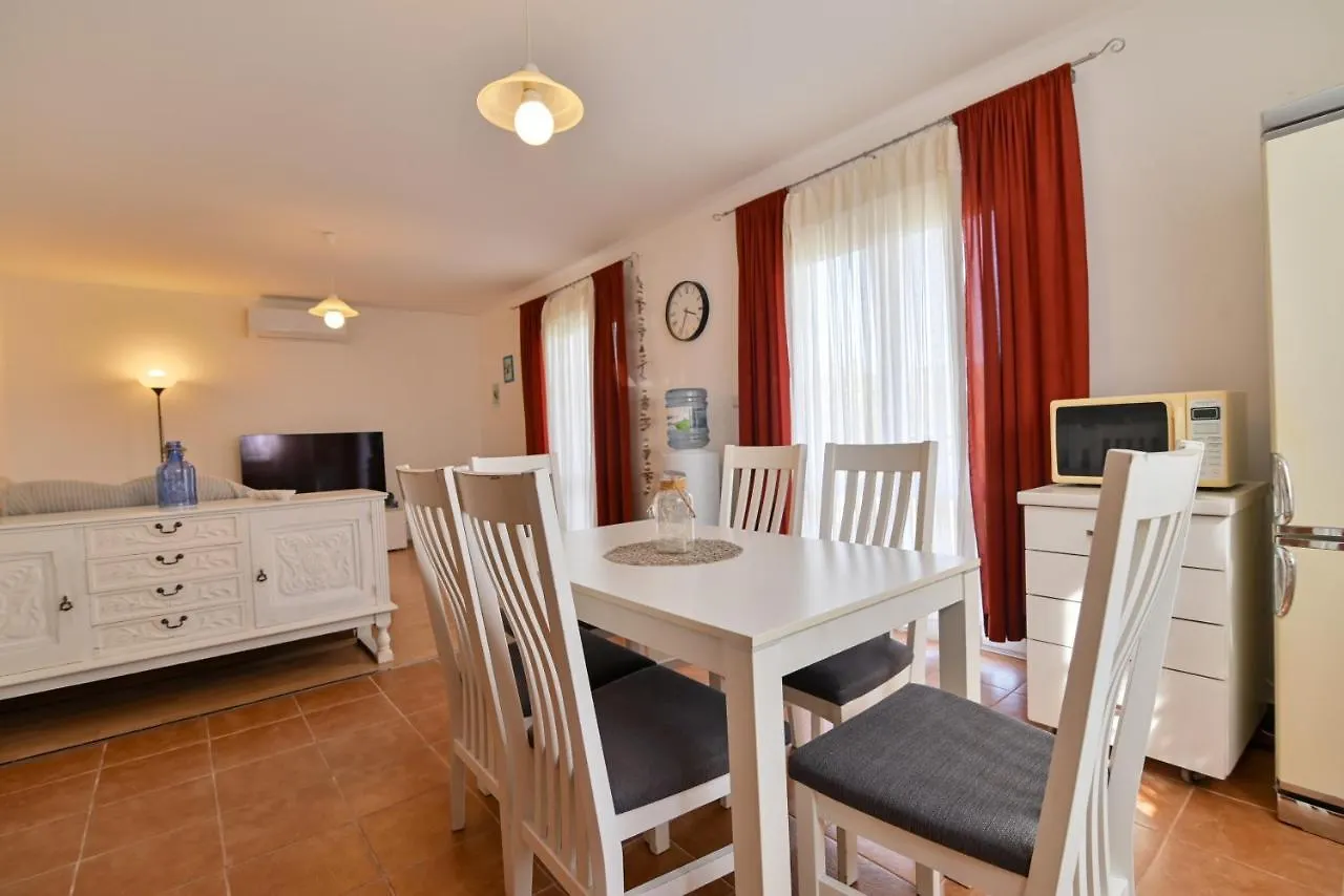 Apartman Mala Lanterna Trogir