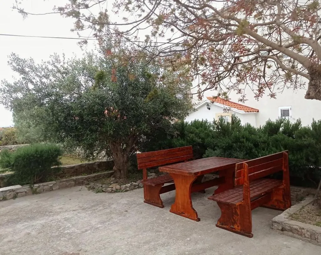 Apartment Apartman Mala Lanterna Trogir